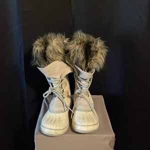 Sorel women’s rubber boots size 8